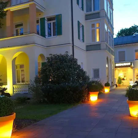 Hotel Parkhotel Luisenbad 4*