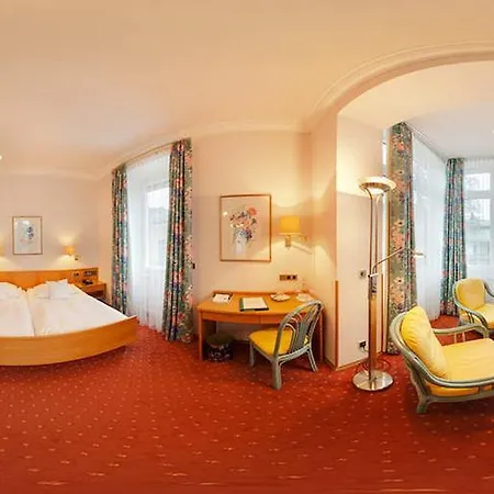 Hotel Parkhotel Luisenbad 4*